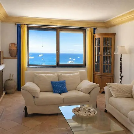 Lejlighedshotel Hotiday And View 3*